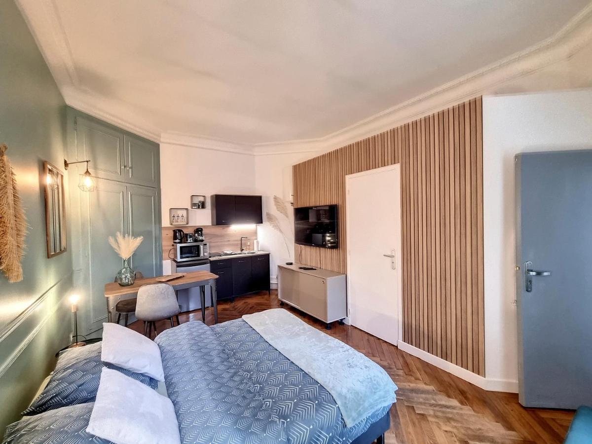 Agathe Apartment